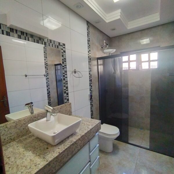 Casa na Rua Teixeira de Freitas nº43 - Rolândia/PR - Imagem 15