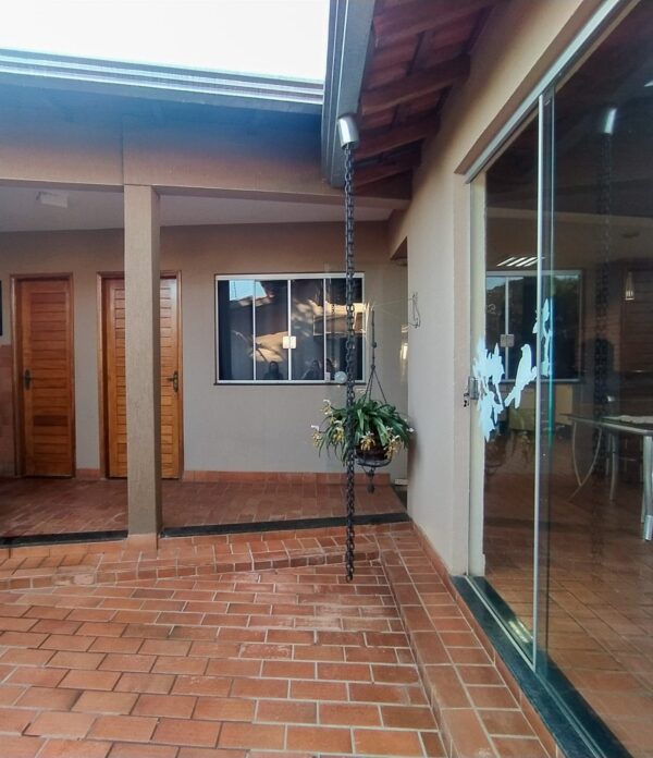 Casa na Rua Teixeira de Freitas nº43 - Rolândia/PR - Imagem 24